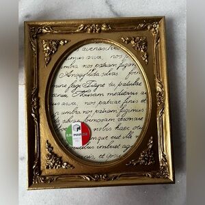 Baroque-style photo frame by Euromarchi, Italy gold ornate oval opening NEW…